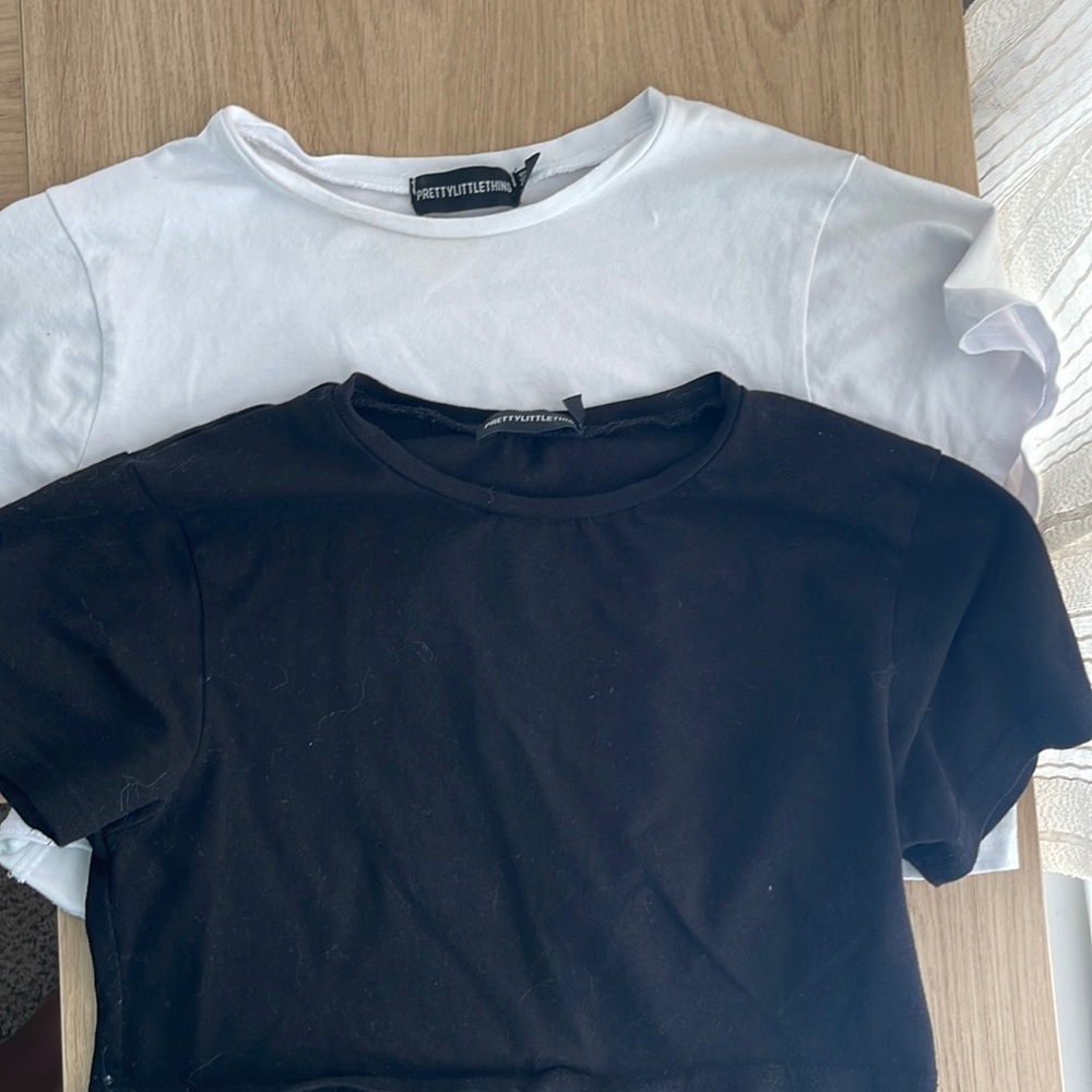 Pretty little thing cropped basics top black & white